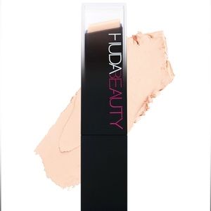 HUDA BEAUTY #FauxFilter Skin Finish Foundation Stick Panna Cotta
